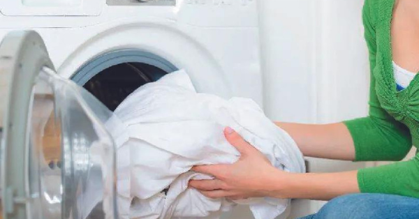 Wash the mattress protector Wash the mattress protector