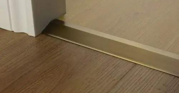 floor-transition ramp